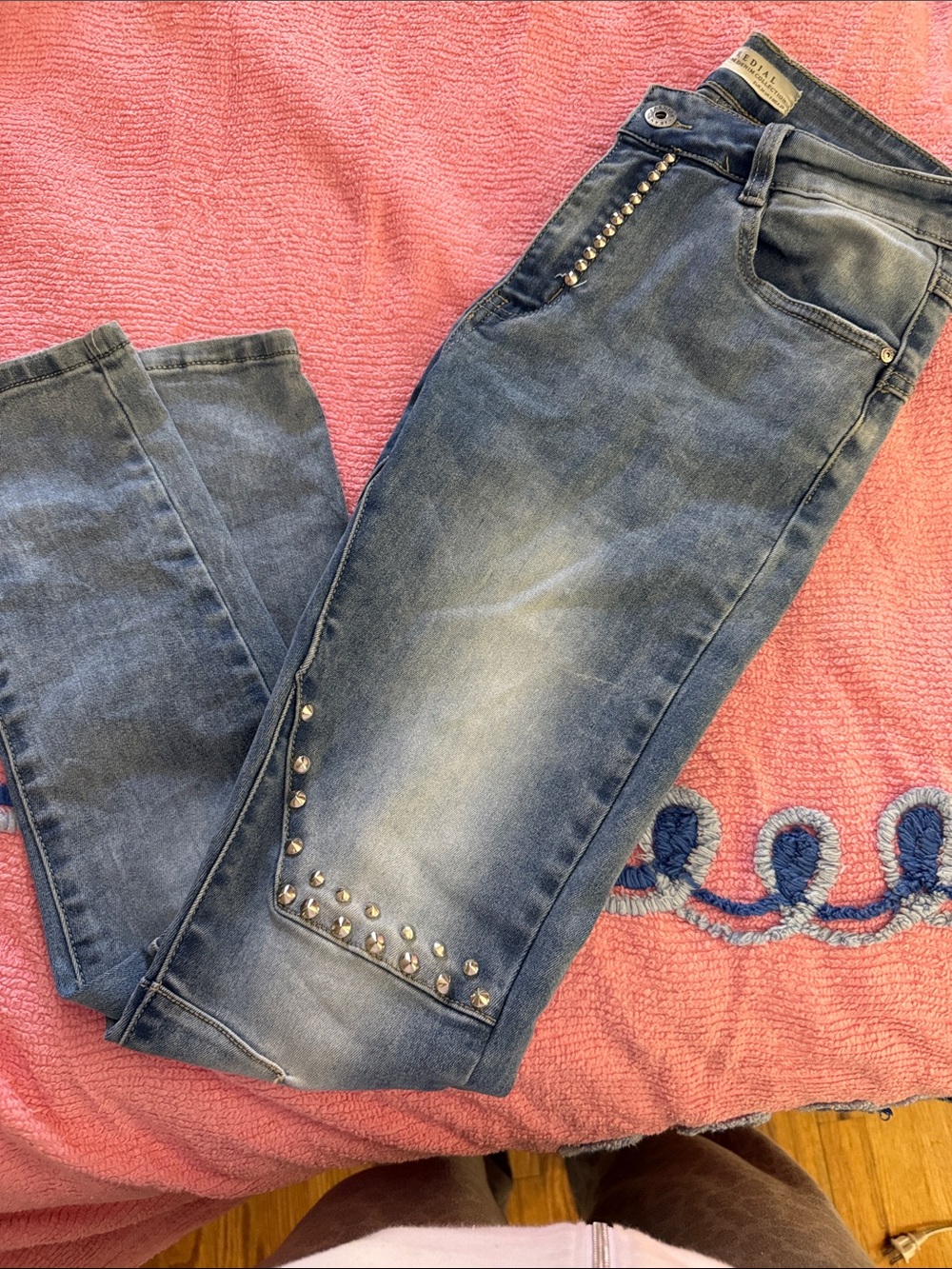 Women’s Redial Stud-Embellished Distressed Blue Jeans